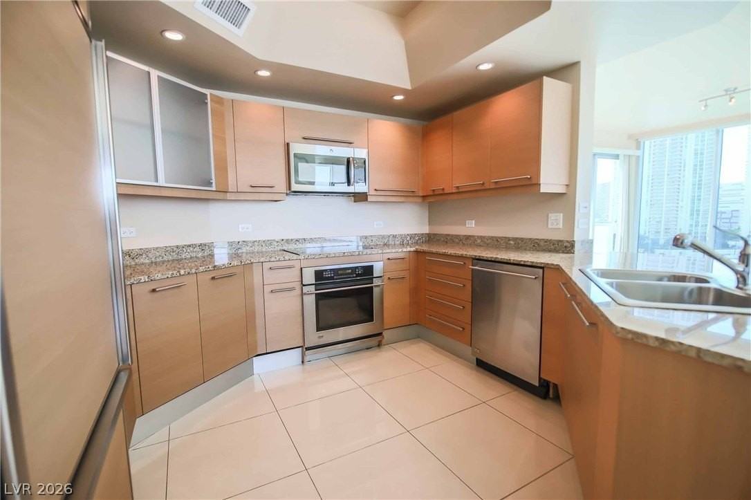 322 Karen Ave #1008 - Photo 4 of 17