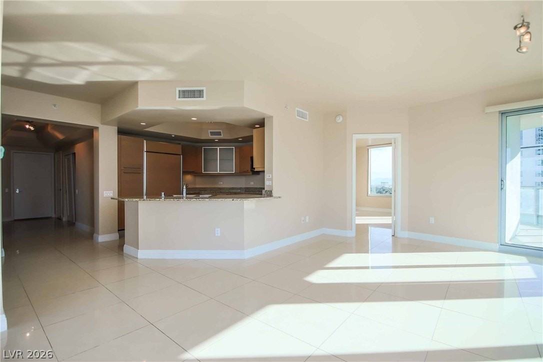 322 Karen Ave #1008 - Photo 5 of 17