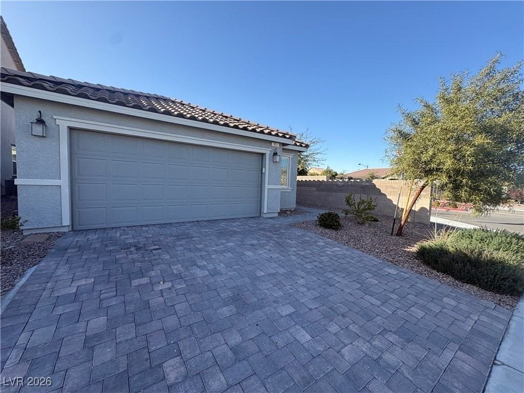 7831 Penderbrook St - Photo 2 of 16