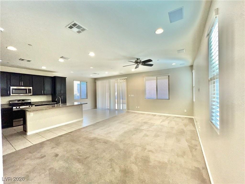 365 Badinerie St - Photo 2 of 24