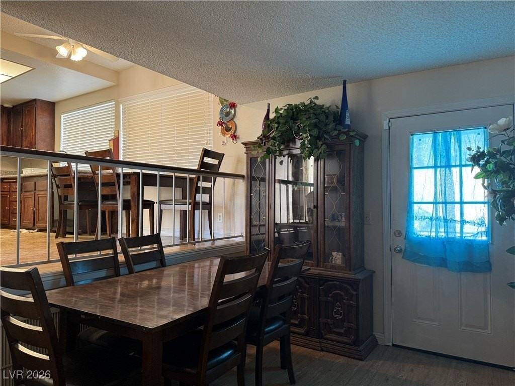 4421 Fernbrook Rd - Photo 6 of 28