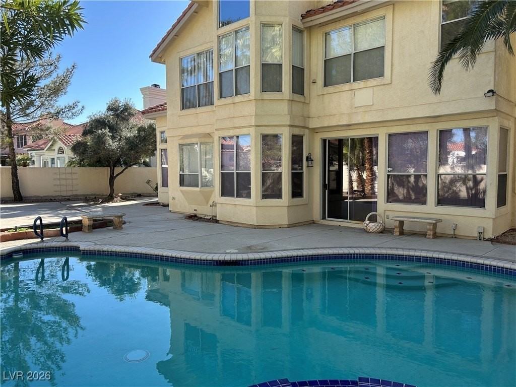 2920 Sunstone St - Photo 2 of 34