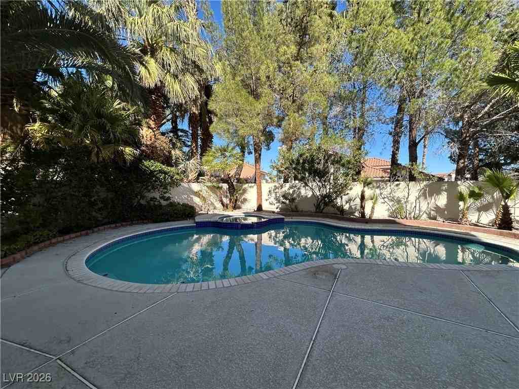 2920 Sunstone St - Photo 3 of 34