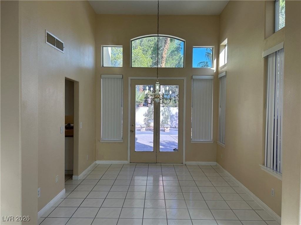 2920 Sunstone St - Photo 6 of 34