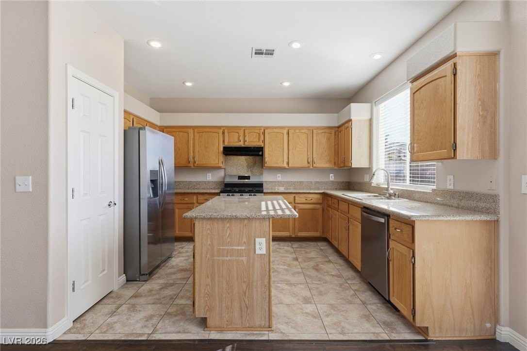 8061 Yellow Daisy Ave - Photo 7 of 39