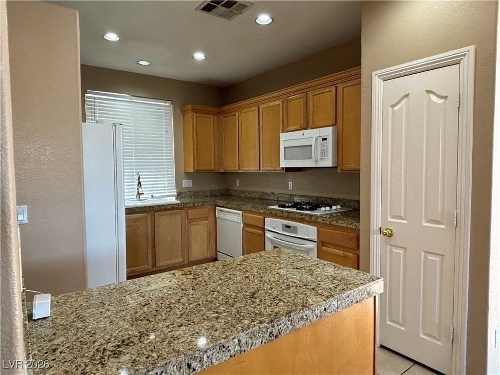 6260 Huntington Ridge Ave - Photo 7 of 32