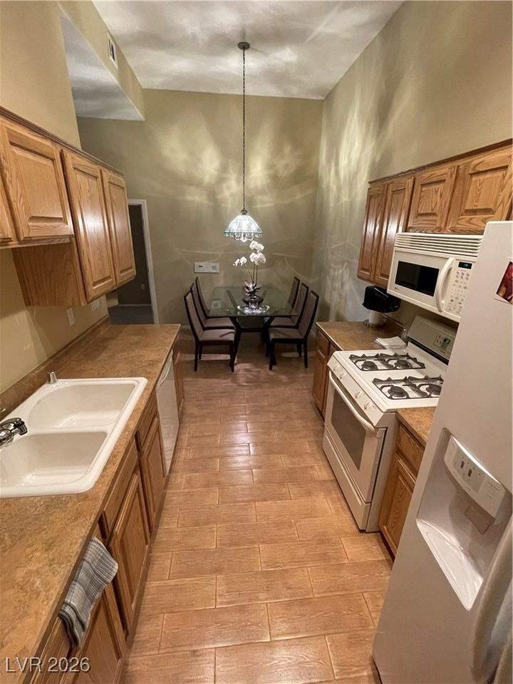 10640 Calico Mountain Ave #203 - Photo 5 of 12