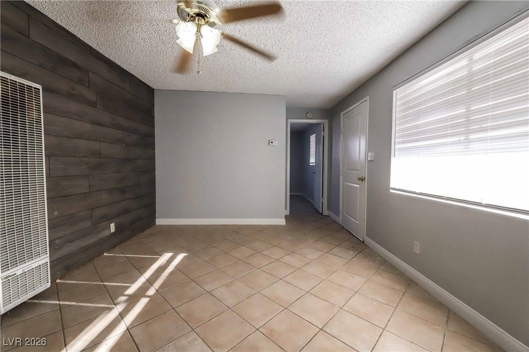 307 Regina Way #B - Photo 5 of 13