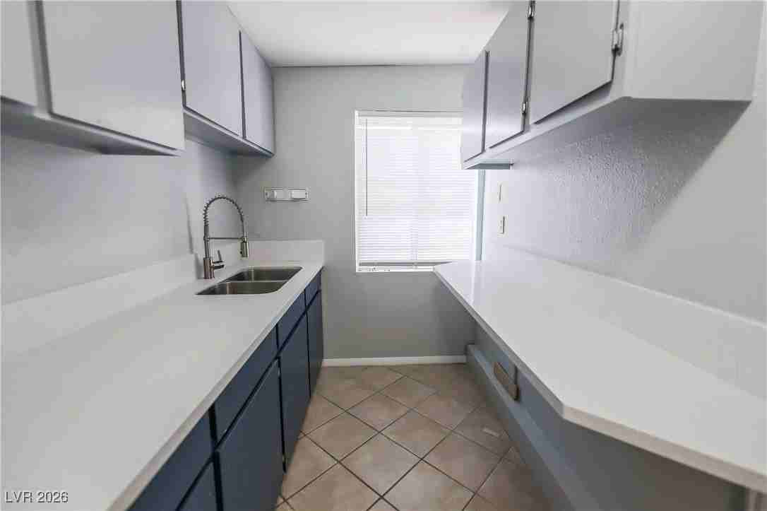 307 Regina Way #B - Photo 7 of 13