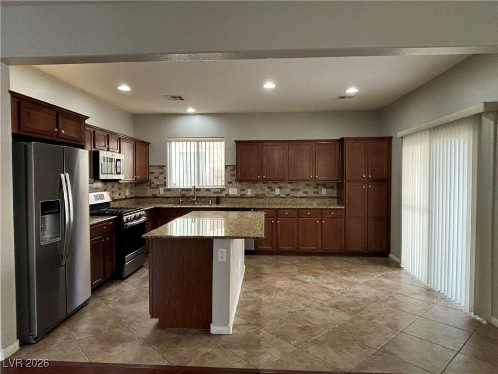 9064 Winthrop Springs Rd - Photo 6 of 34