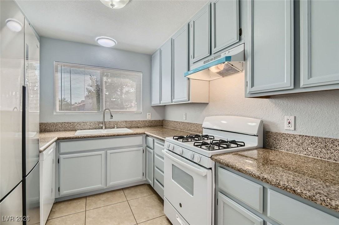 7698 Barbican Ct - Photo 7 of 22