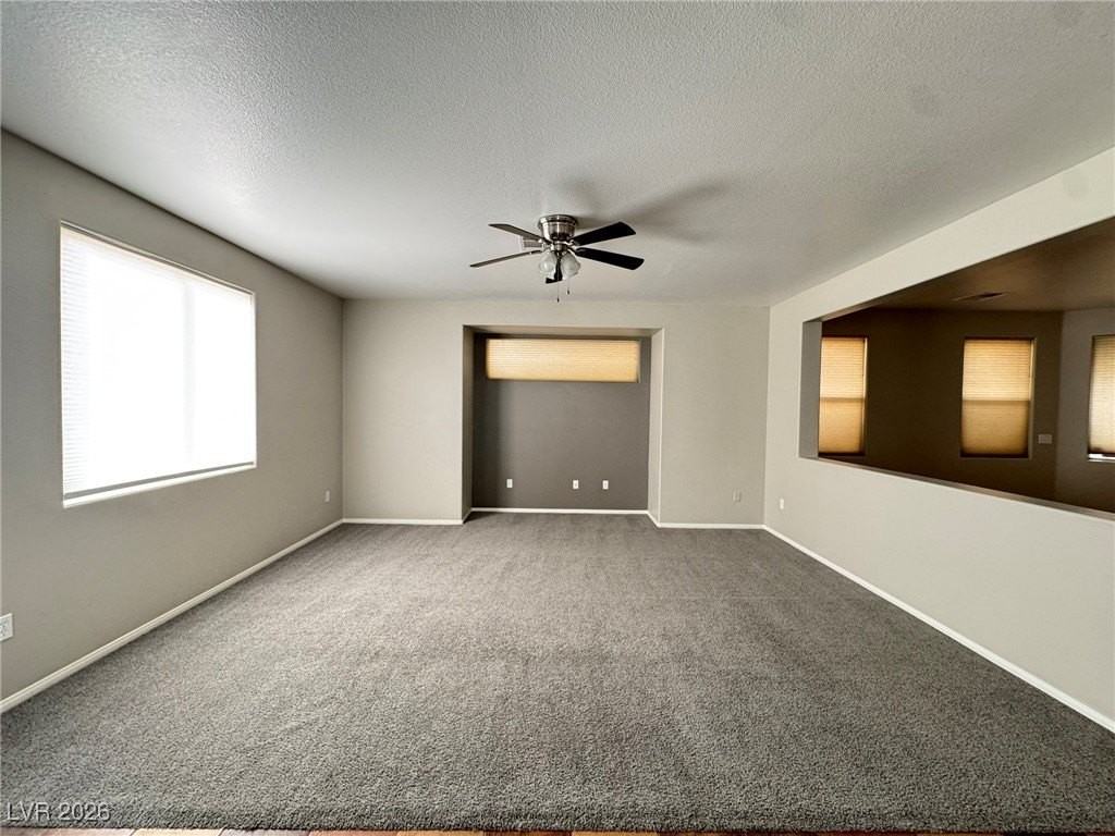 6735 Gold Yarrow St - Photo 7 of 32