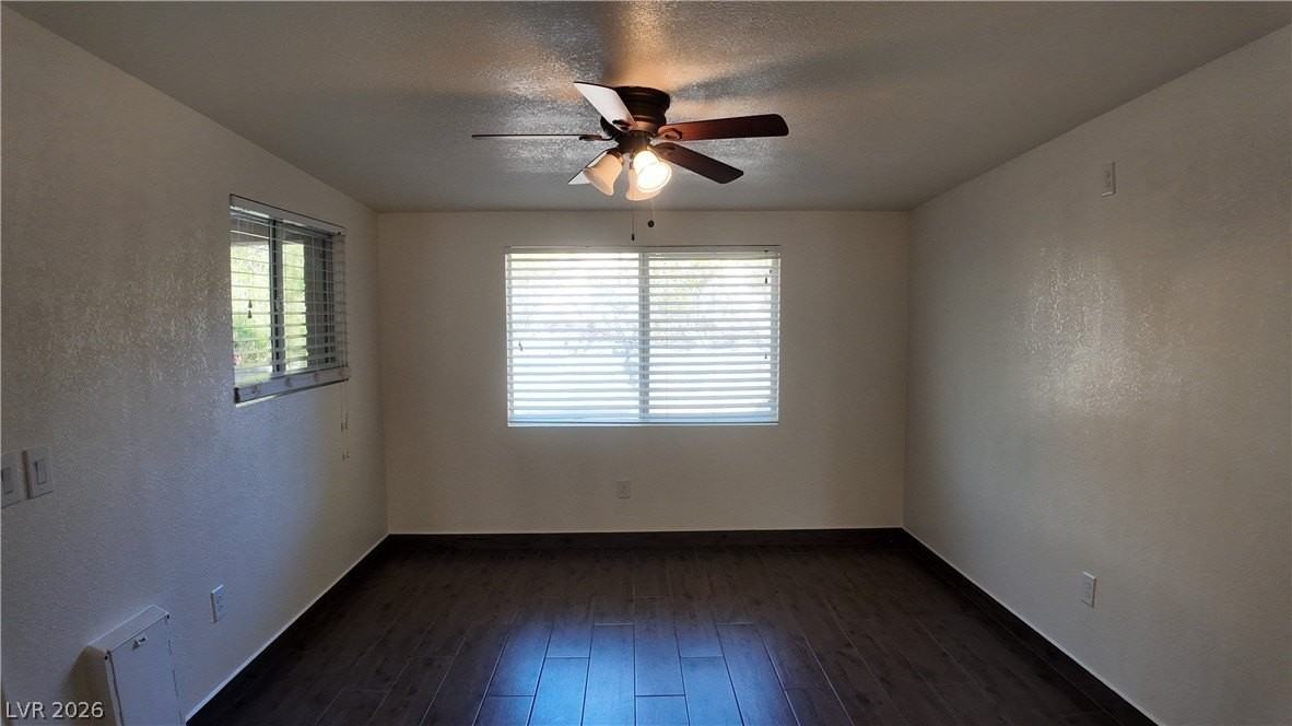 11104 Calder Ave - Photo 6 of 22