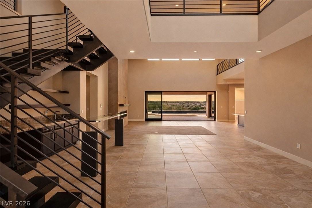 72 Bella Lago Ave - Photo 4 of 8