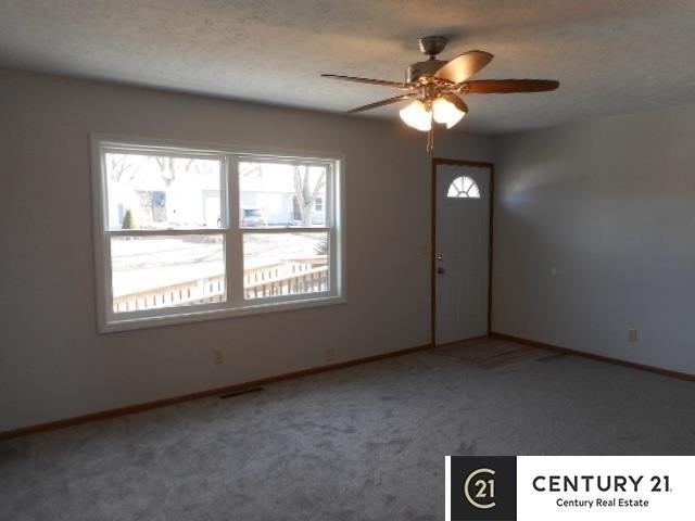 7302 S 41st St - Photo 3 of 11