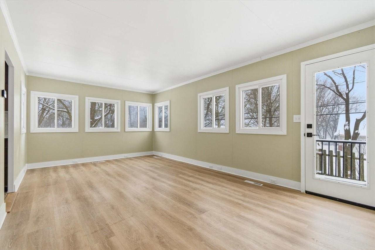 2029 Ferdon Rd - Photo 2 of 32