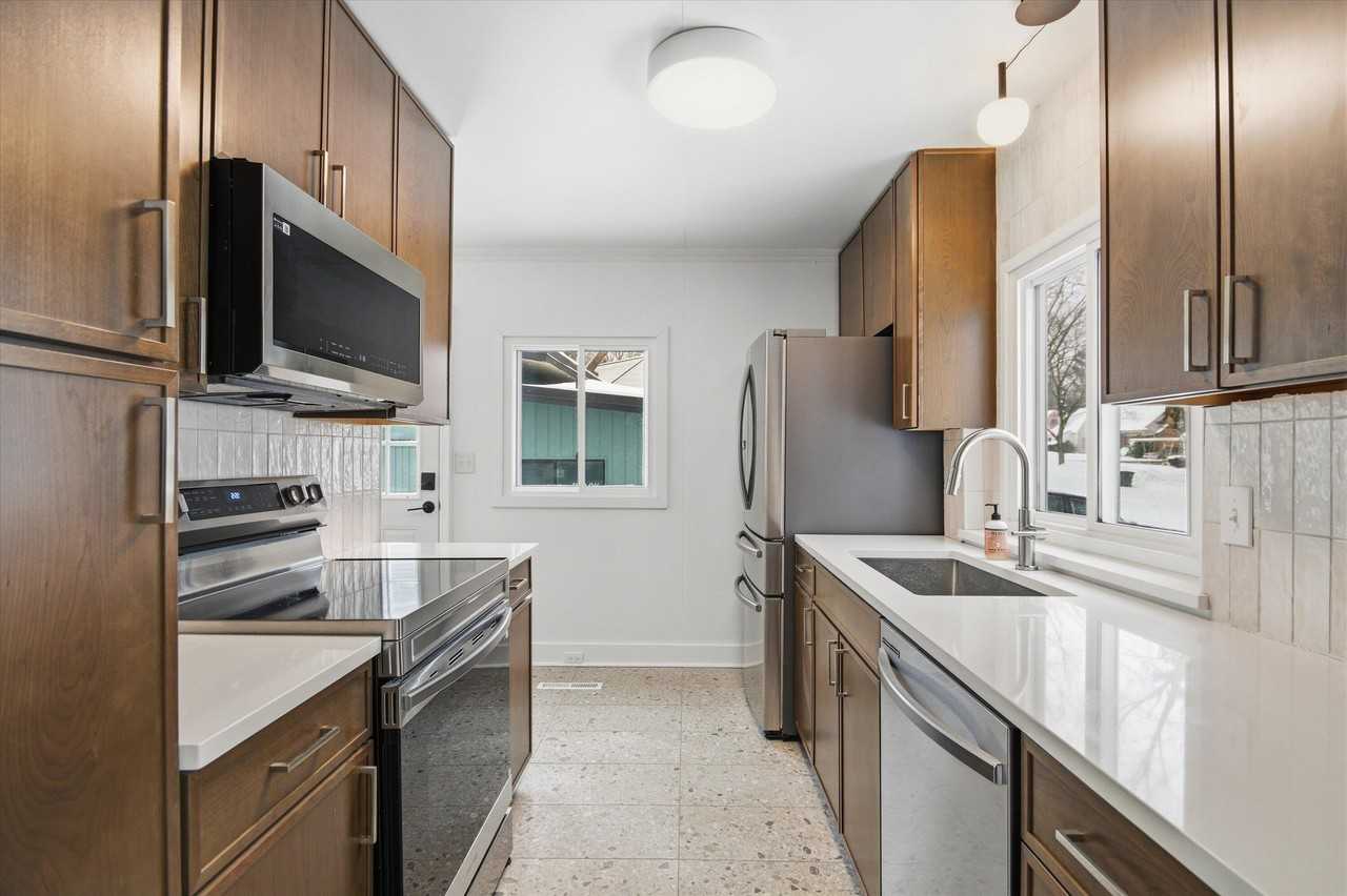 2029 Ferdon Rd - Photo 6 of 32