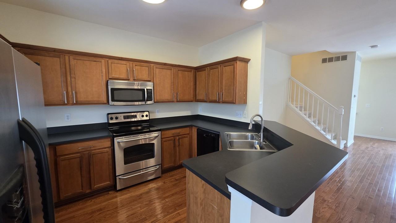 1547 Cass Lake Rd - Photo 7 of 24