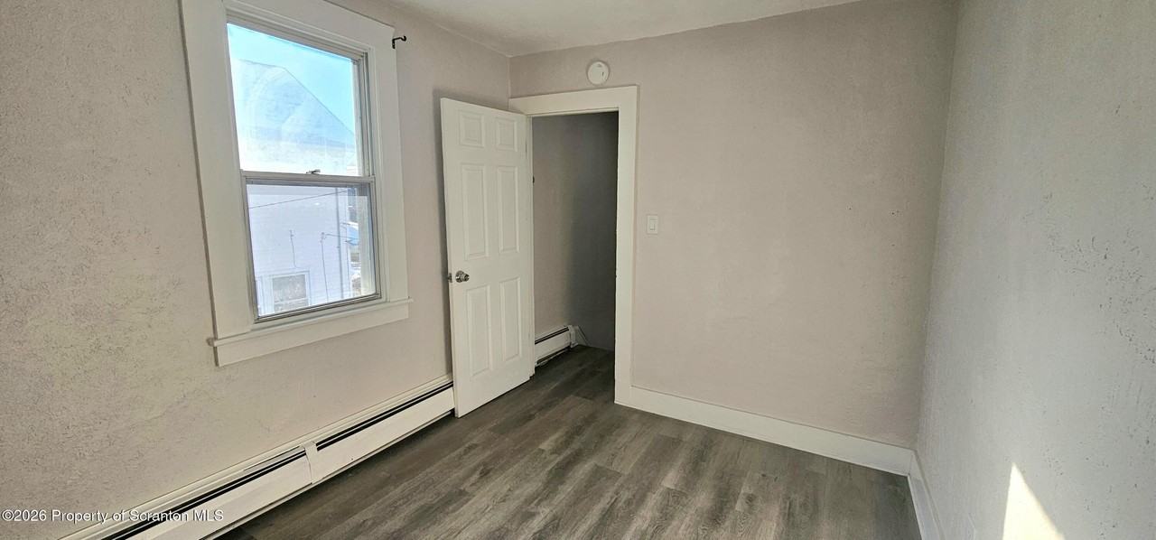 315 Aswell Ct - Photo 6 of 13