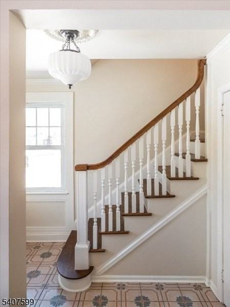 348 Tichenor Ave - Photo 2 of 26