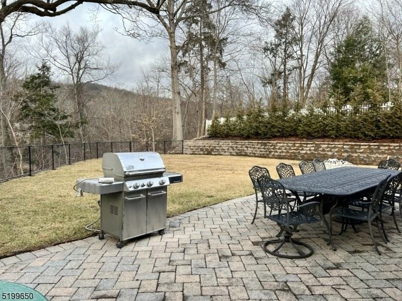 132 Lakeshore Dr - Photo 7 of 25