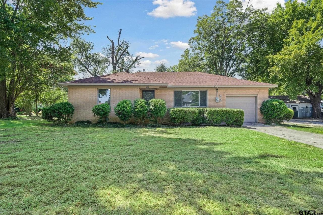 252 E Main St - Photo 2 of 14