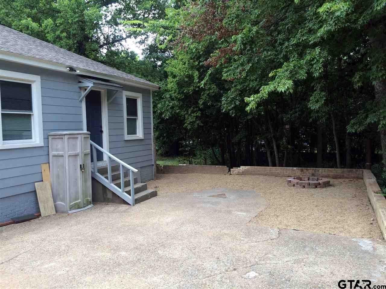 611 W Bryan St - Photo 3 of 13