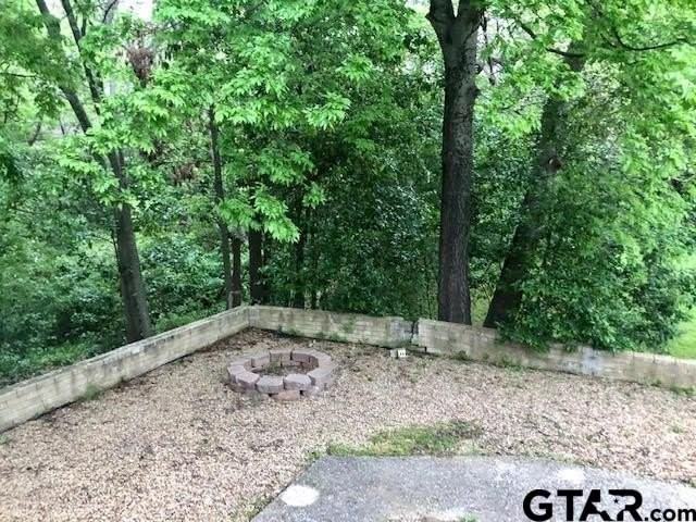 611 W Bryan St - Photo 5 of 13