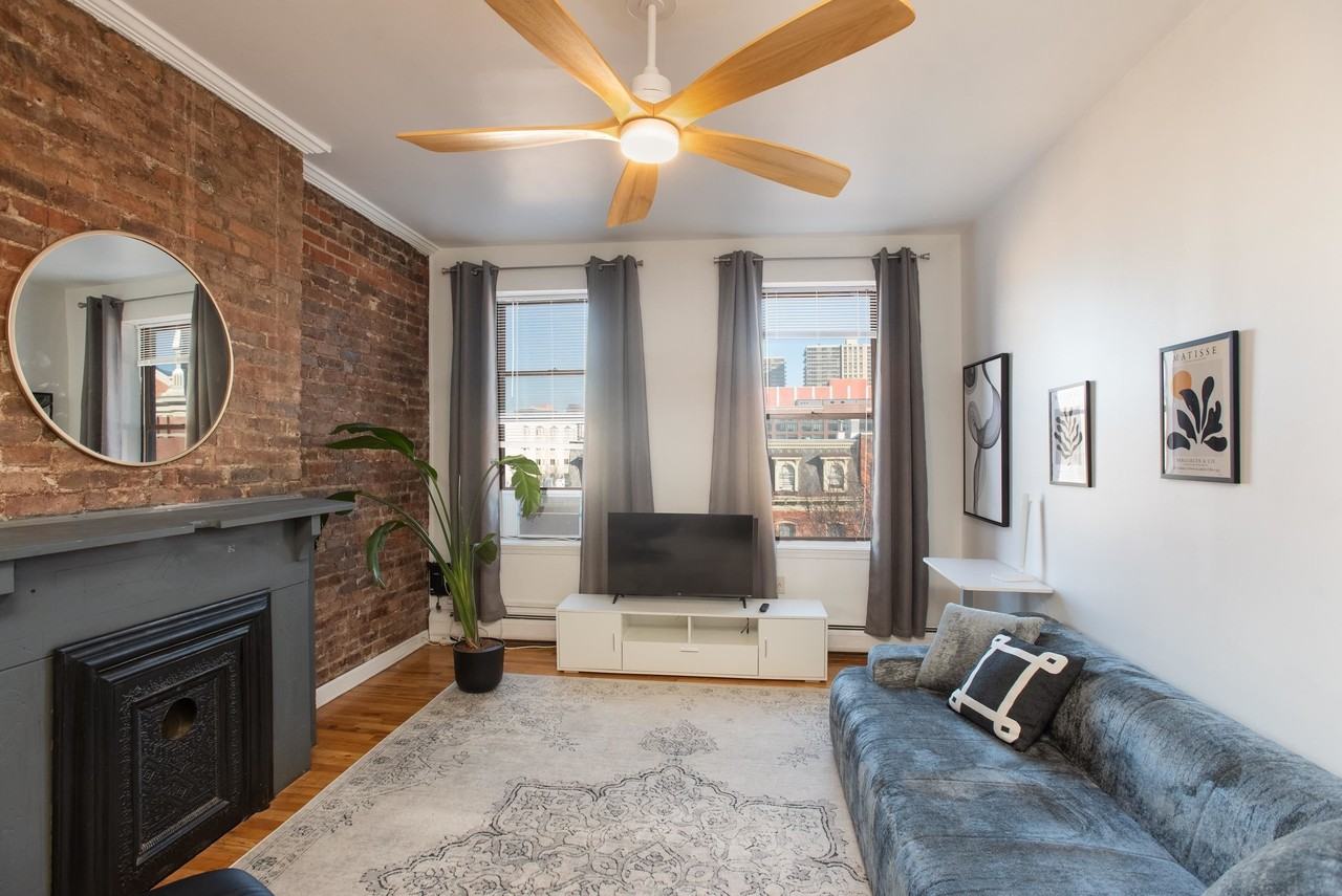 315 Pavonia Ave #7 - Photo 2 of 10