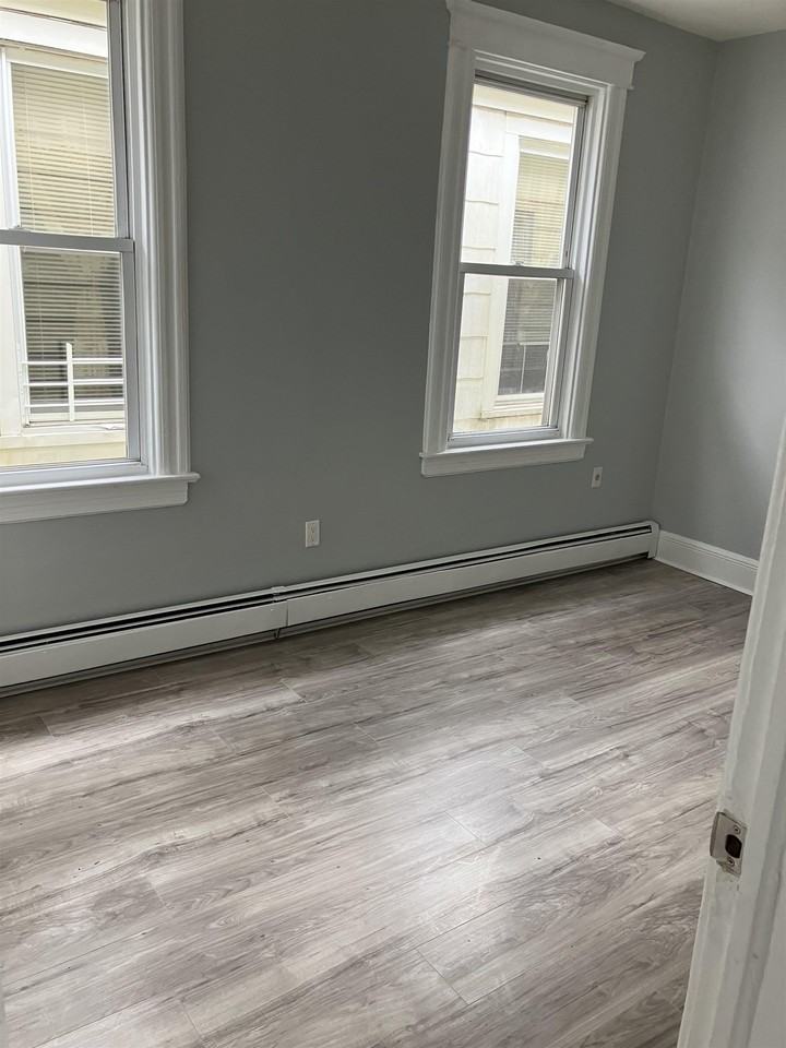 127 W 51st St - Photo 6 of 13