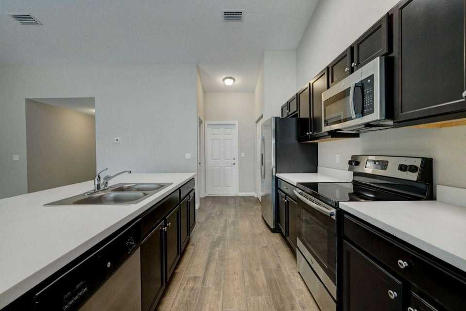 586 Sw Laconic Ave - Photo 7 of 8
