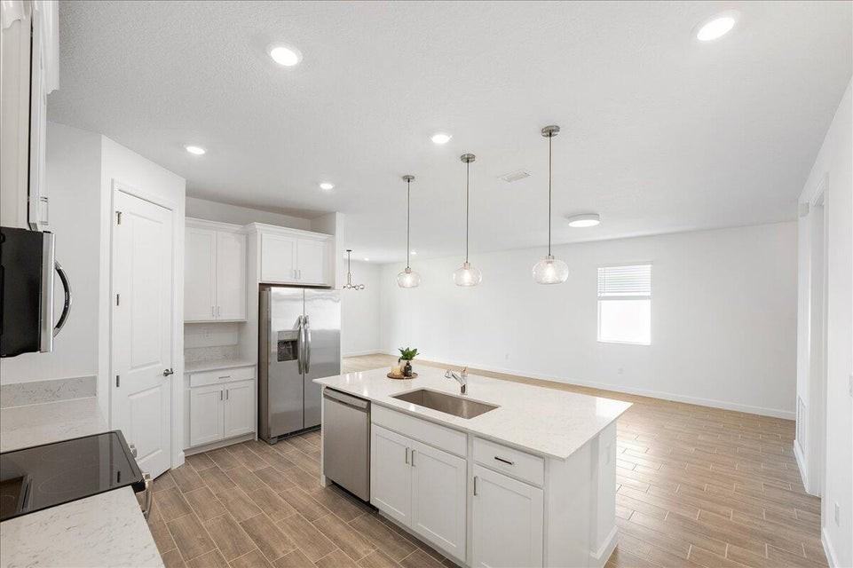 3526 Angler Dr - Photo 3 of 8