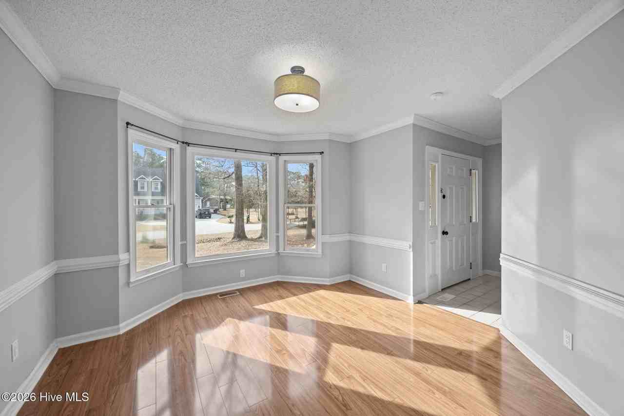 444 Ridge Rd - Photo 5 of 32