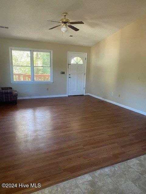 7214 Archers Creek Dr - Photo 2 of 3