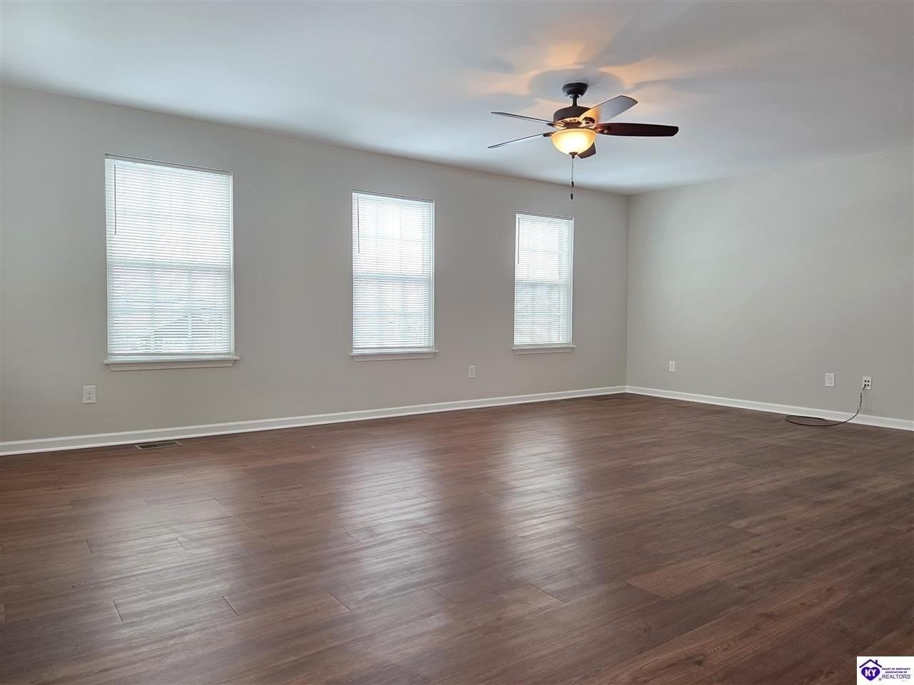 158 Vineland Parkway Dr - Photo 4 of 31