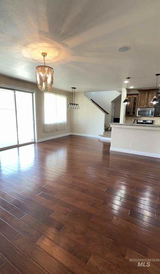 4678 N Elmstone Ave - Photo 3 of 15