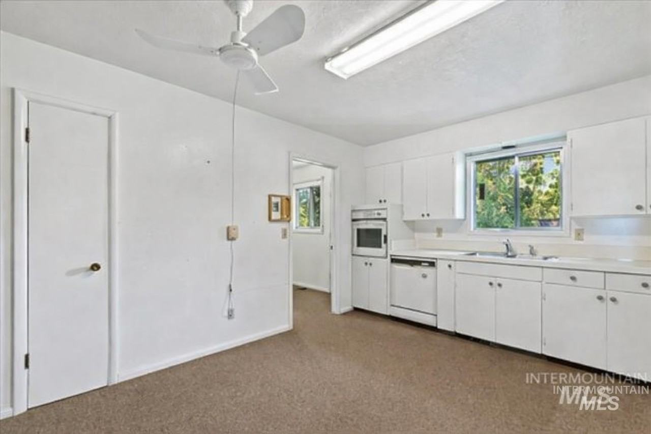 10529 W Stardust Dr - Photo 4 of 14