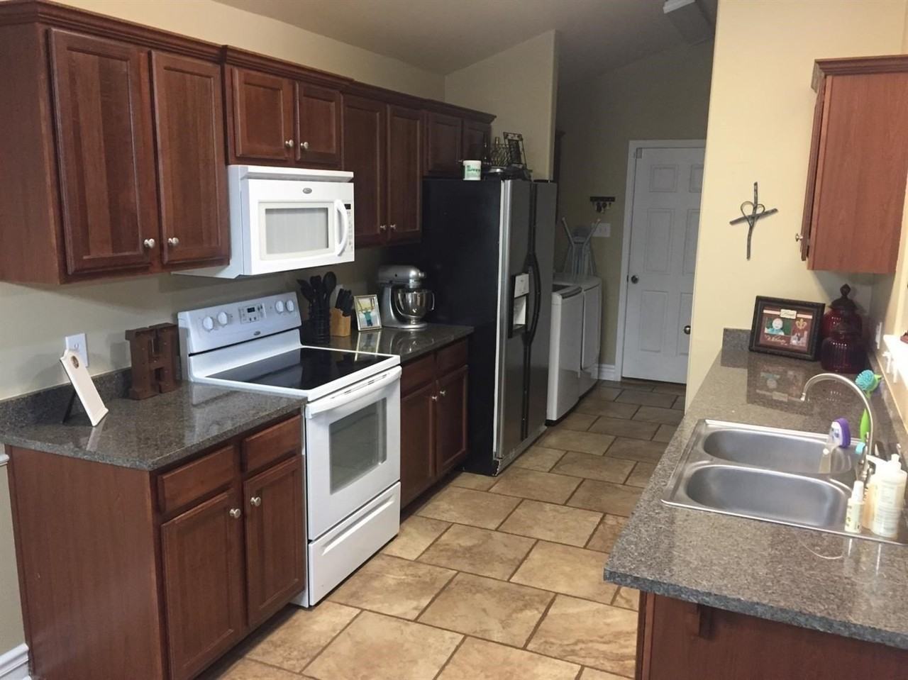 6550 85th St - Photo 4 of 11