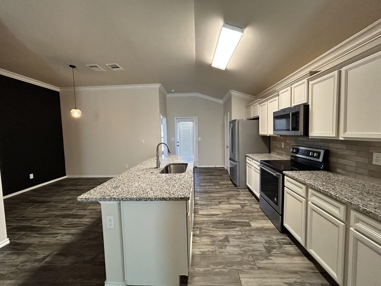 7424 104th St - Photo 7 of 19