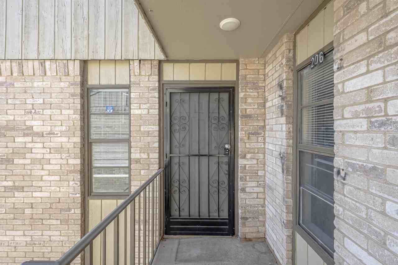 100 E Hillside Rd - Photo 3 of 24