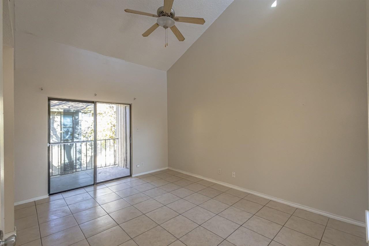 100 E Hillside Rd - Photo 5 of 24