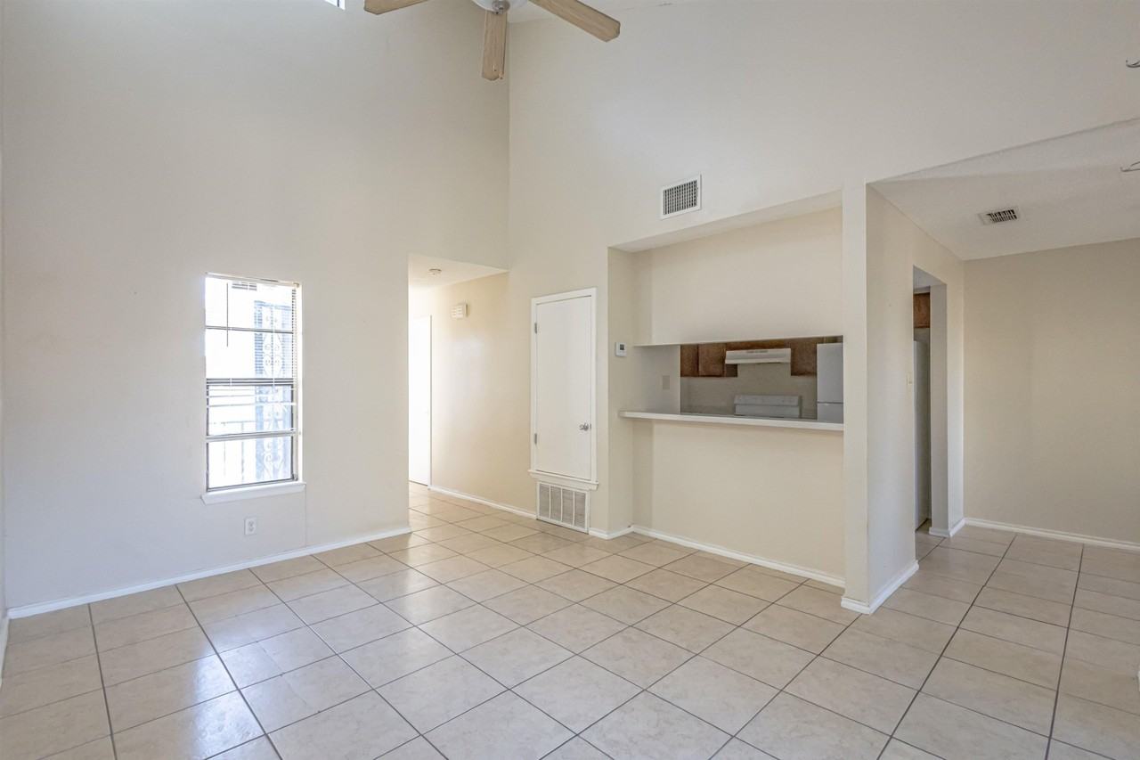 100 E Hillside Rd - Photo 7 of 24