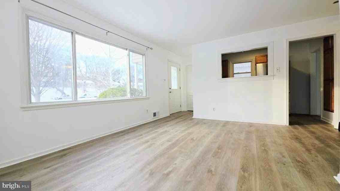 12217 Valleywood Dr - Photo 3 of 36