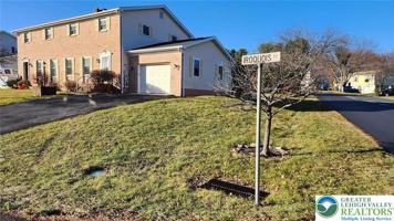 featured image of 4209 Iroquois St