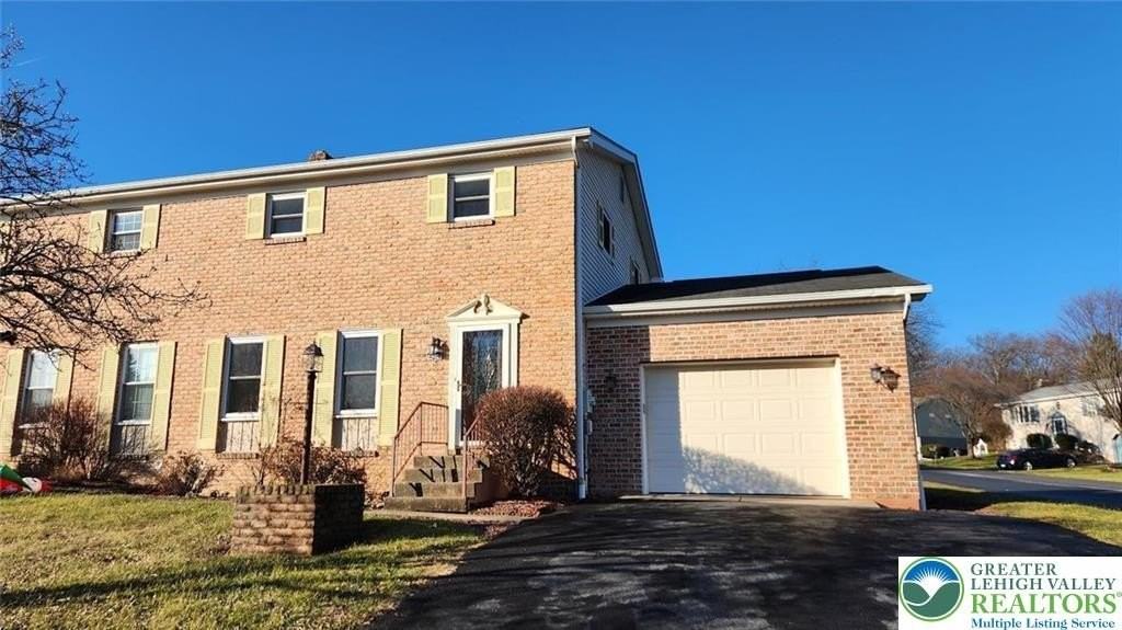 4209 Iroquois St - Photo 2 of 14