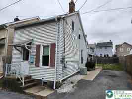 featured image of 1001 Crane St