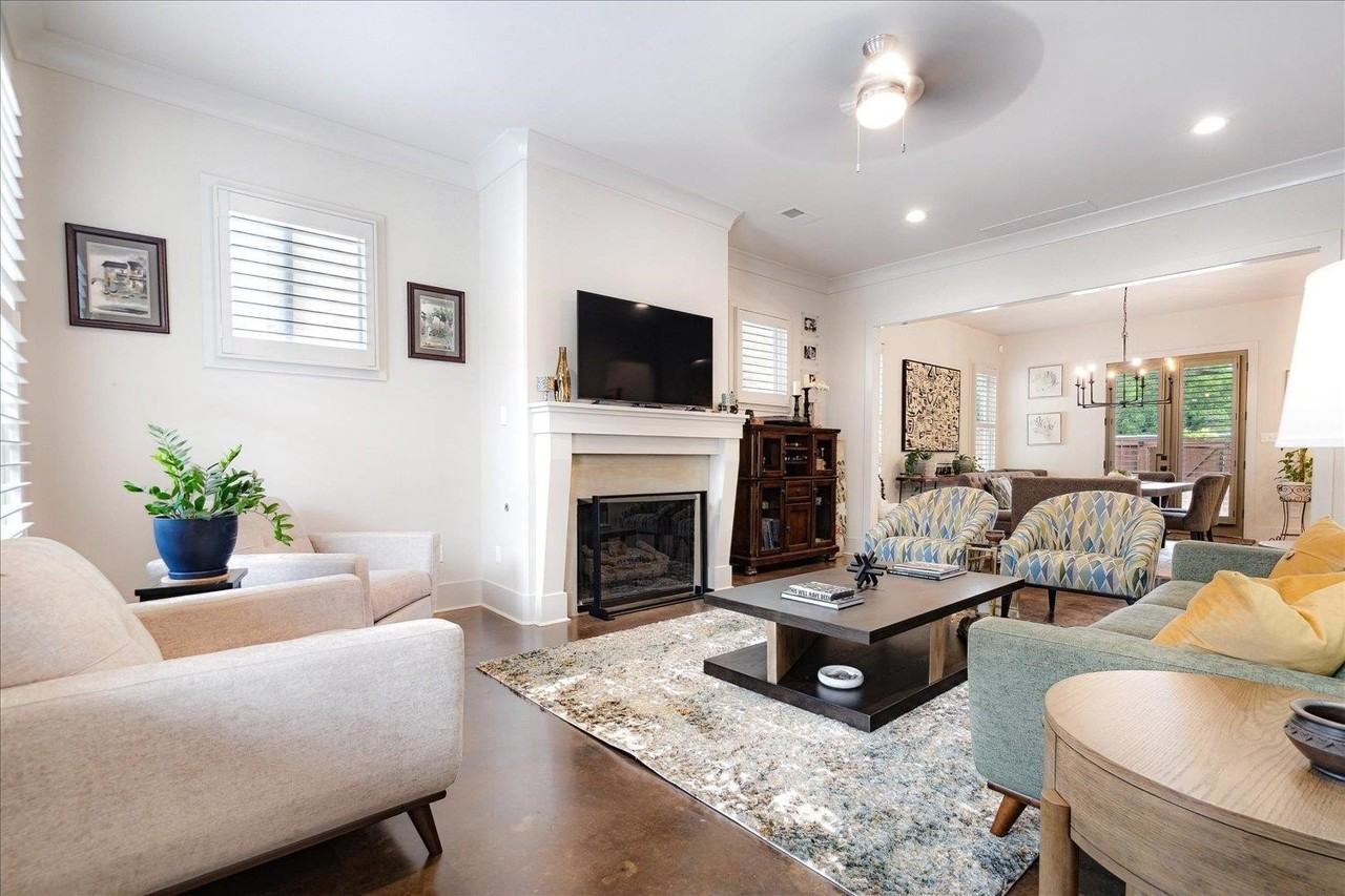 2020 Elzey Ave - Photo 5 of 33