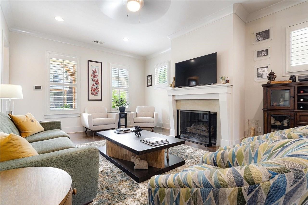 2020 Elzey Ave - Photo 6 of 33