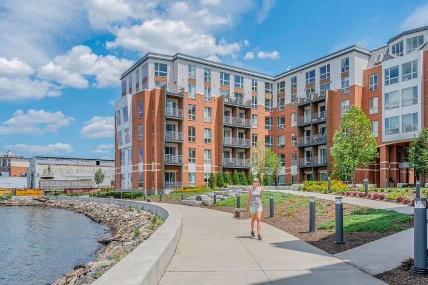 126 Border St - Photo 4 of 5