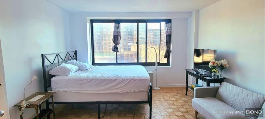 40 W 135th St - Photo 2 of 10